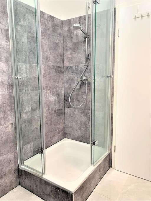 Apartment Stilvoll Eingerichtete In Essen-suedviertel Essen