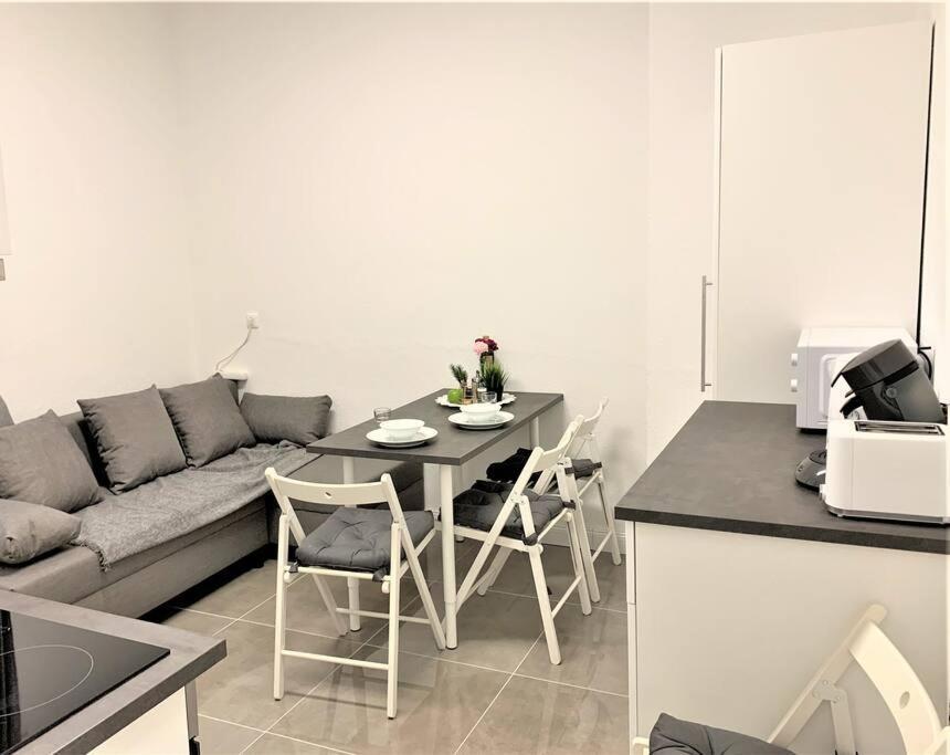 Apartment Stilvoll Eingerichtete In Essen-suedviertel Essen